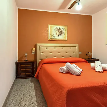 Pomelia - Lägenhet Lampedusa